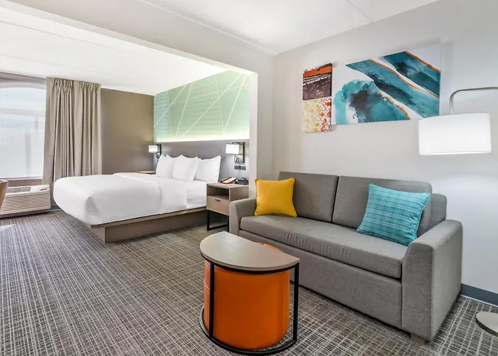 Luxury hotel only: Comfort Inn & Suites Madison East Interstate I-90